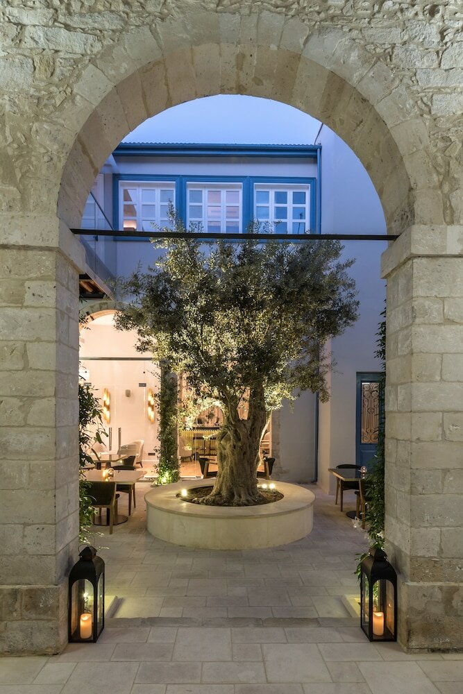 Фото S Paul Hotel