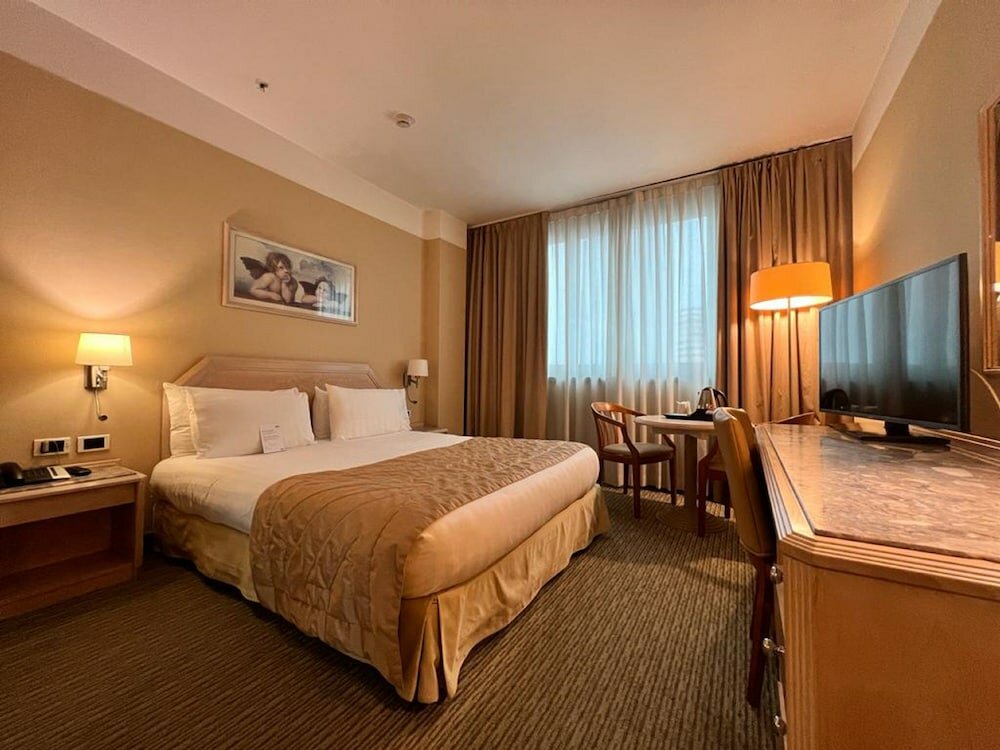 Фото Holiday Inn Naples, an Ihg Hotel