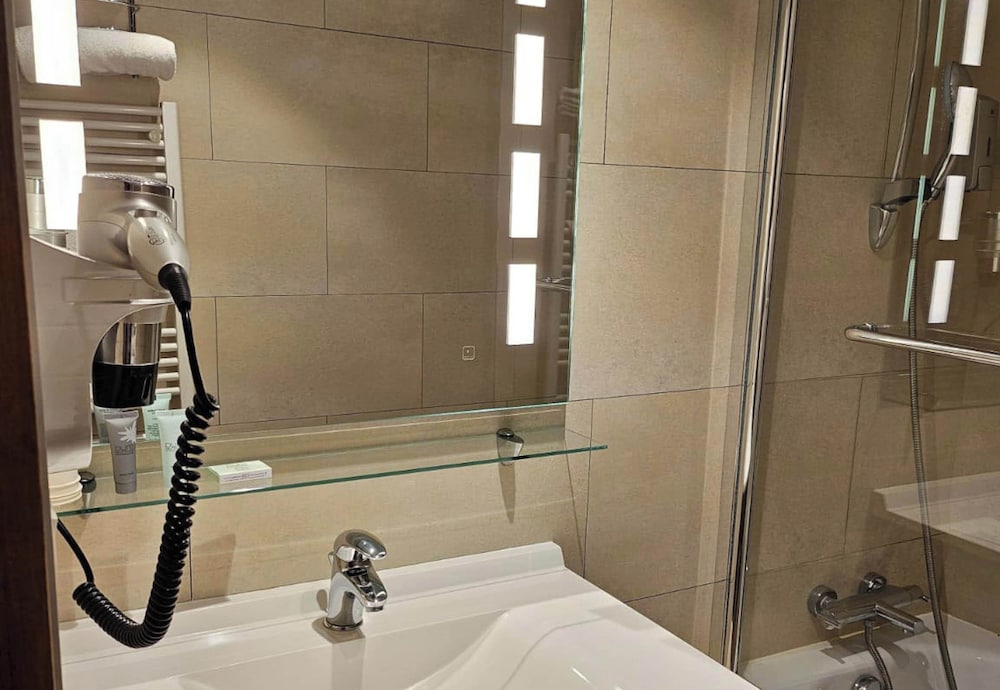 Фото Mont-Blanc Hôtel