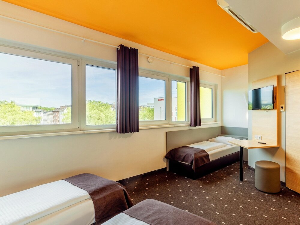Фото B&b Hotel Duisburg Hbf-Süd