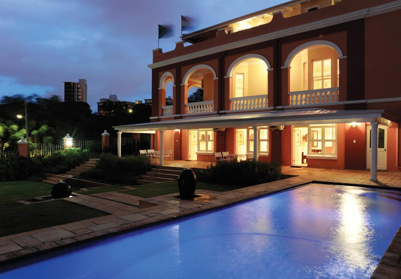 Фото отеля 1