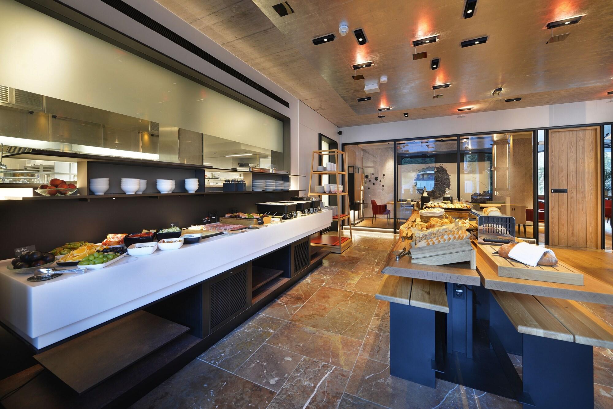 Фото Grand Hotel Hradec