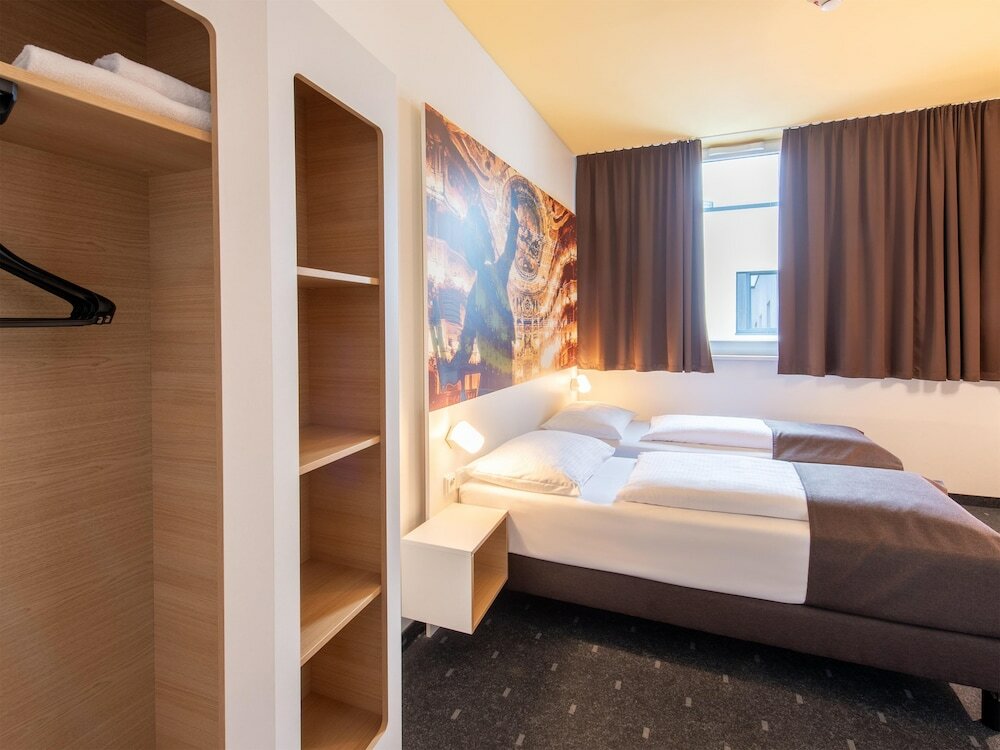 Фото B&b Hotel Bayreuth