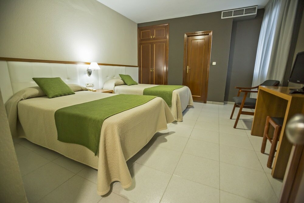 Фото Hostal Teruel