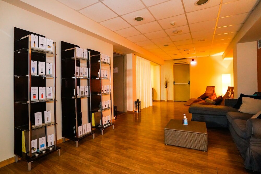 Фото Aeolian Village Beach Resort