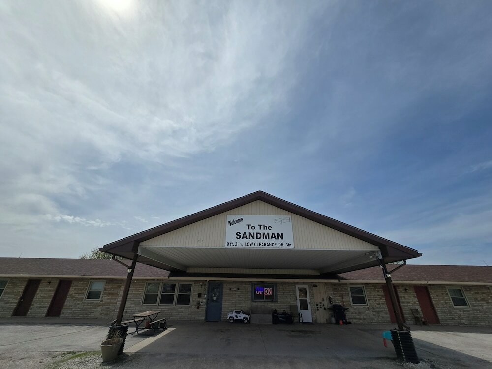 Фото Sandman Motel