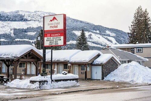 Гостиница Swiss Chalet Motel в Ревелстоке