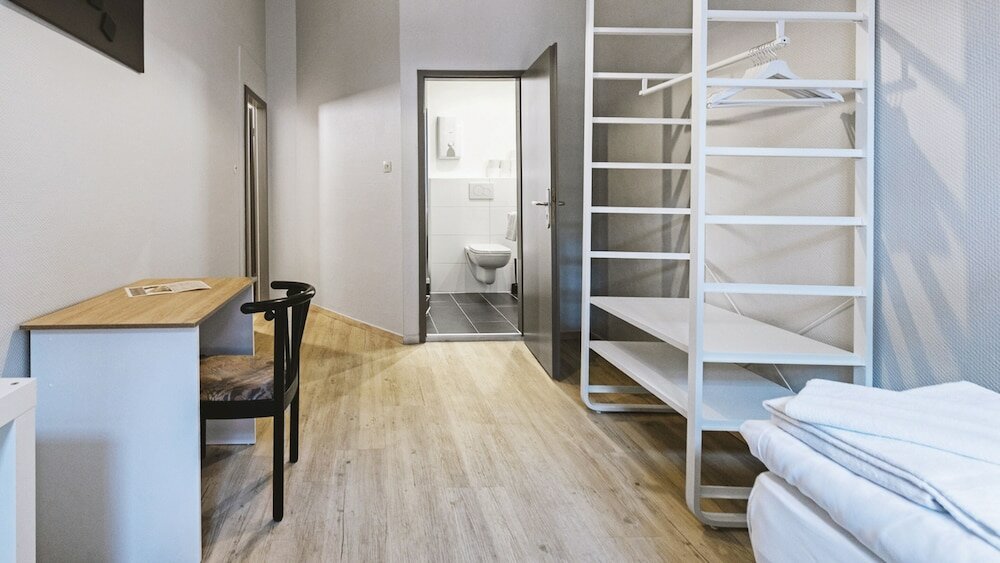 Фото Hotel Schwaferts