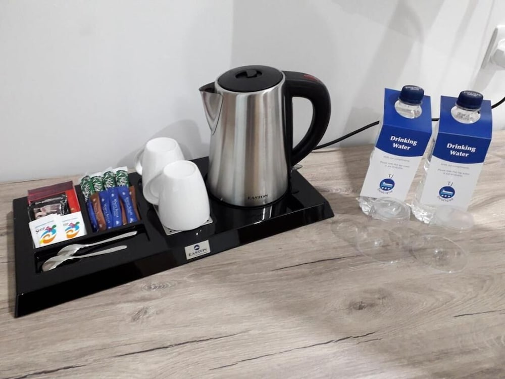 Фото TJ Boutique Accommodation