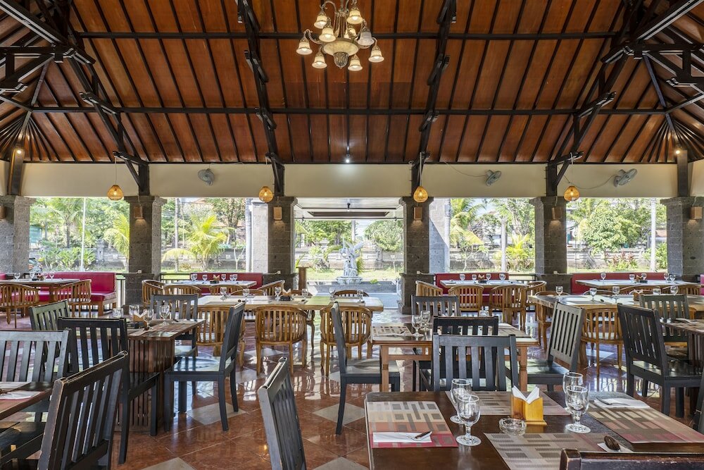 Фото Jimbarwana Hotel