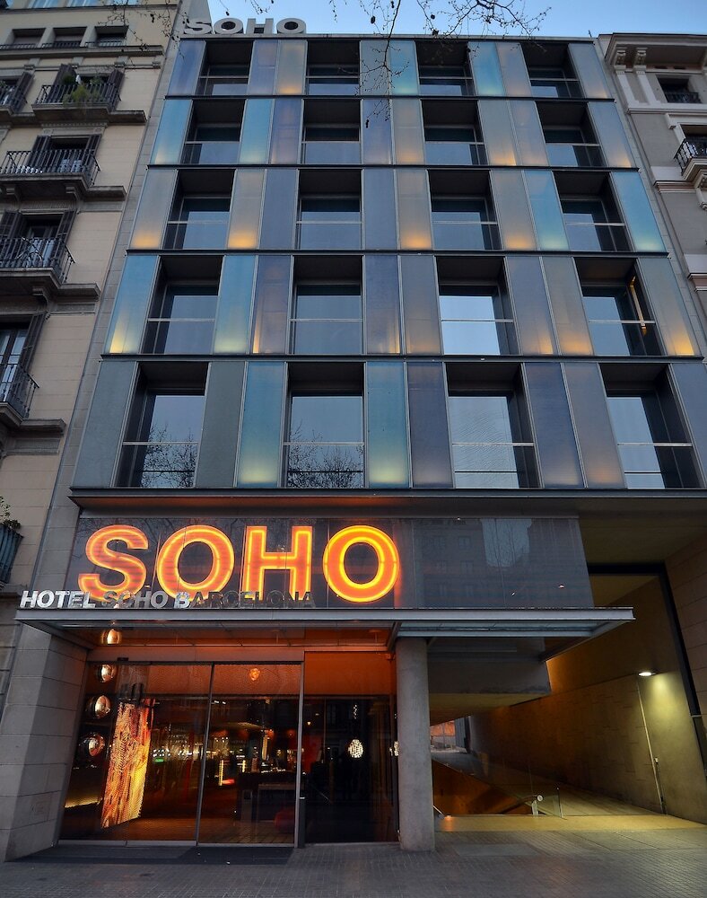 Фото отеля 1