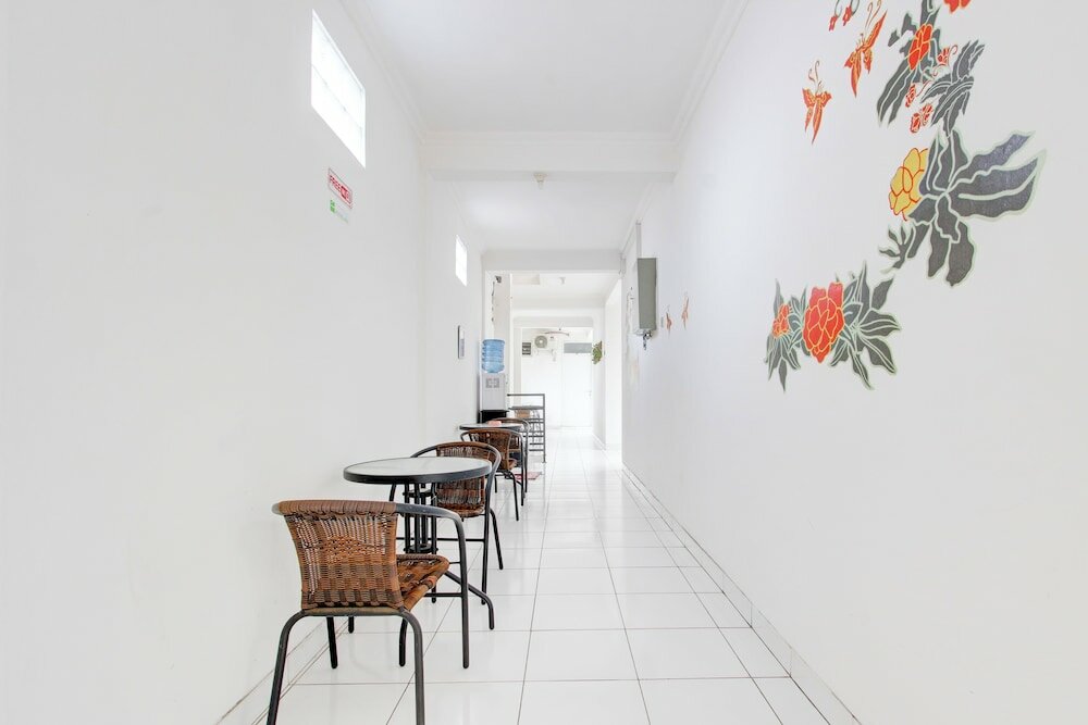 Фото RedDoorz Syariah @ Wisma Arya 2