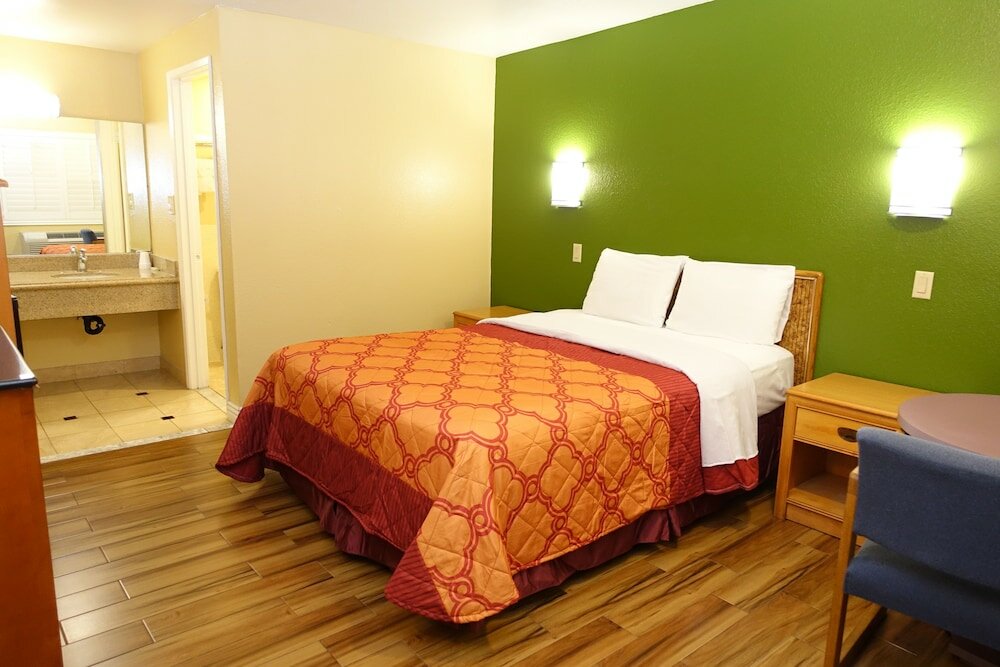 Фото Tropic Lodge