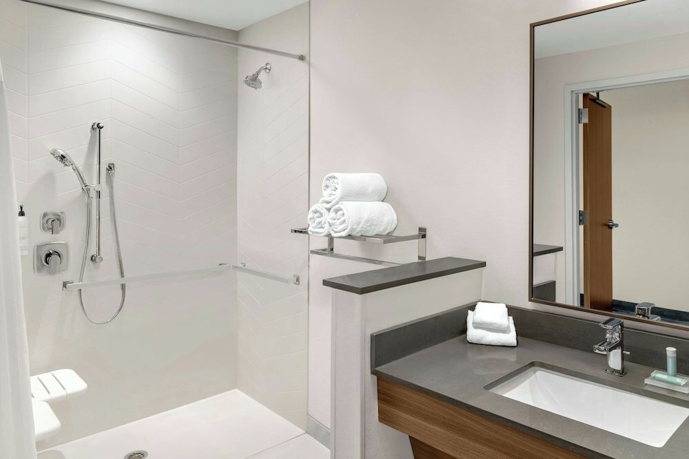 Фото Fairfield by Marriott Inn & Suites Norwalk