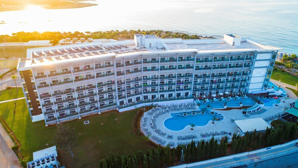 Фото Asterias Beach Hotel
