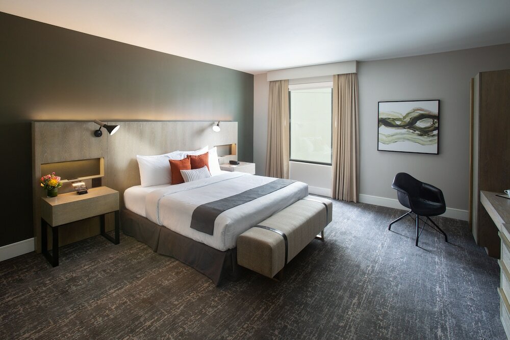 Фото The Delaney Hotel