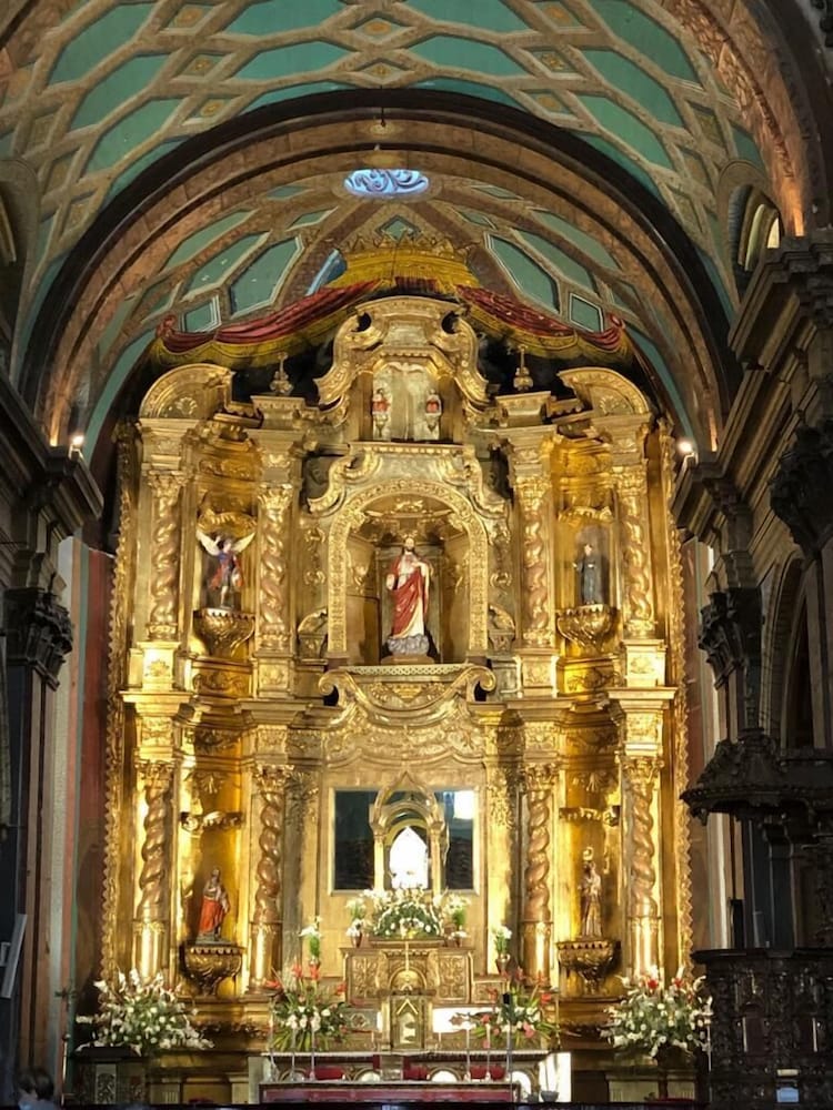 Фото Adamas House Hotel