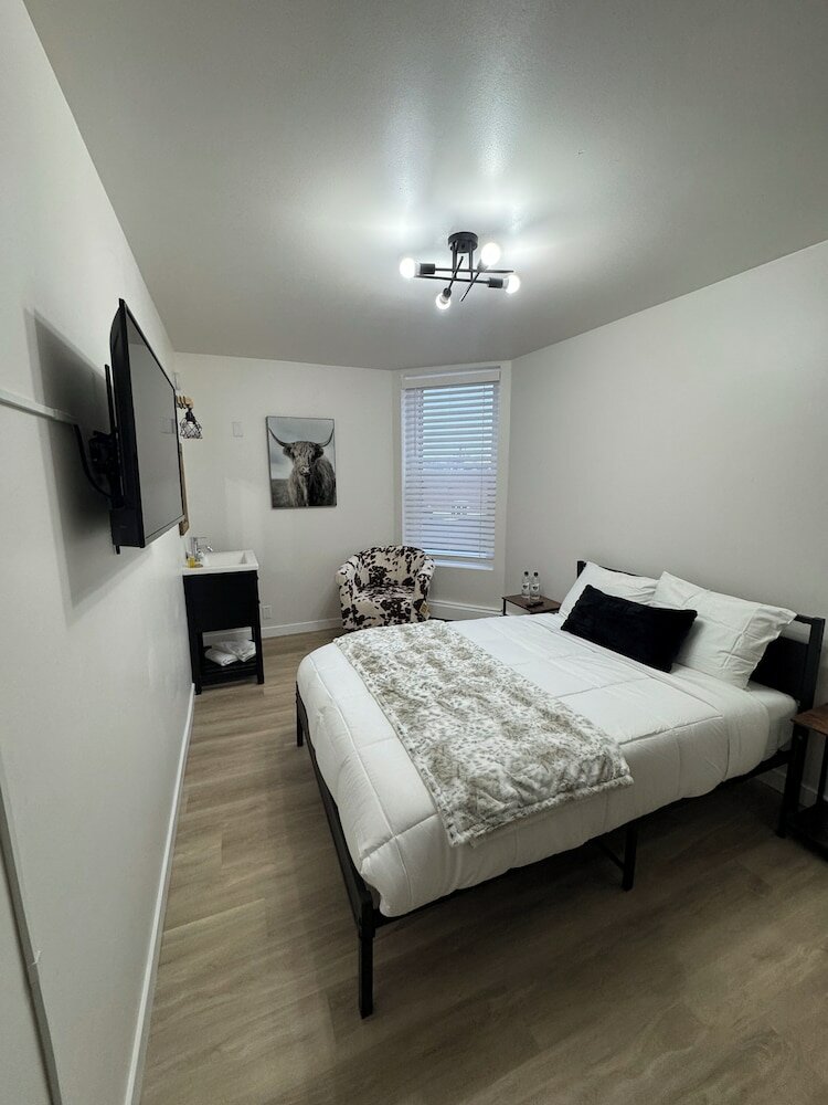 Фото Commercial Hotel