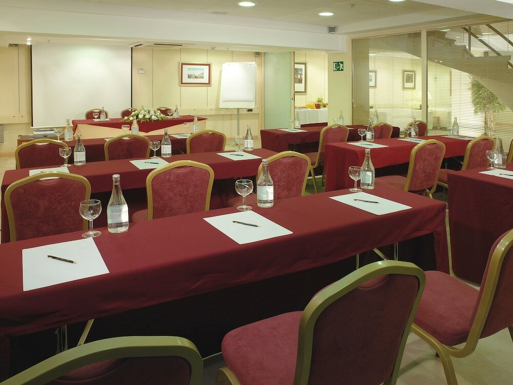 Фото Hotel Adonis Pelinor