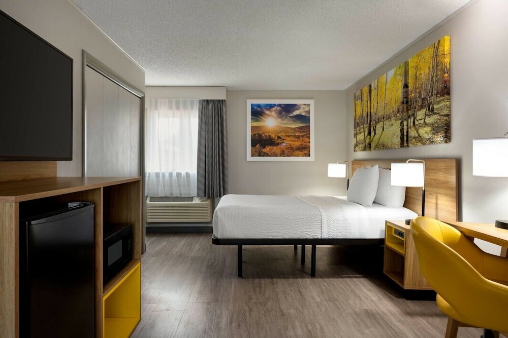 Фото Days Inn by Wyndham Worland