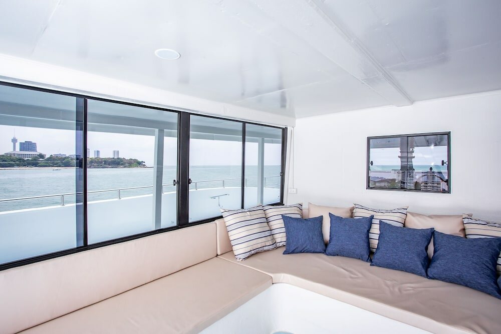 Фото Royal Wing Suites & SPA