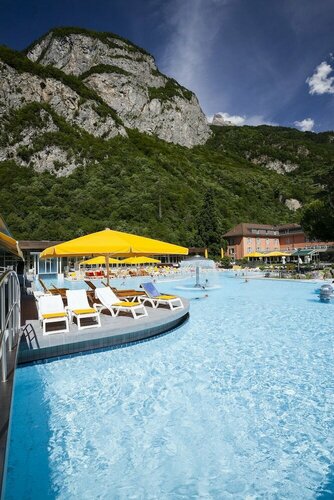 Внешний вид отеля Отель Grand des Bains de Lavey в Лаве-Моркле, фото 4