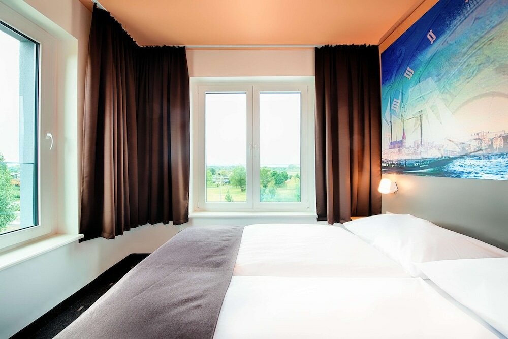 Фото B&b Hotel Rostock-Hafen