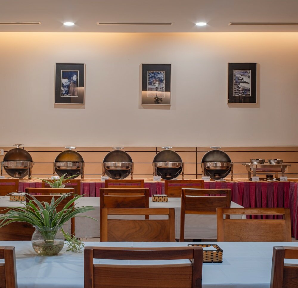 Фото Nhi Phi Hotel