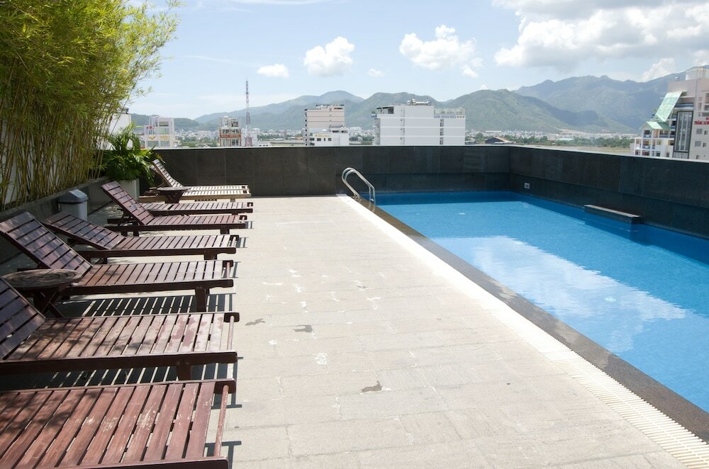 Фото Nhi Phi Hotel