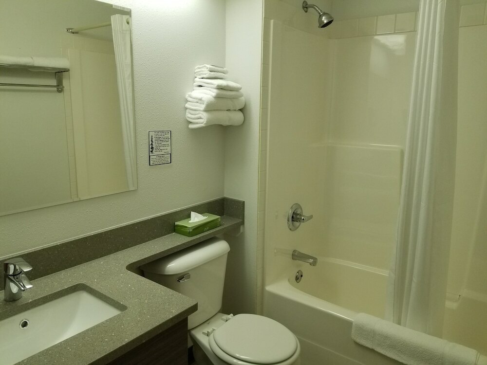 Фото SureStay Plus Hotel by Best Western Lethbridge