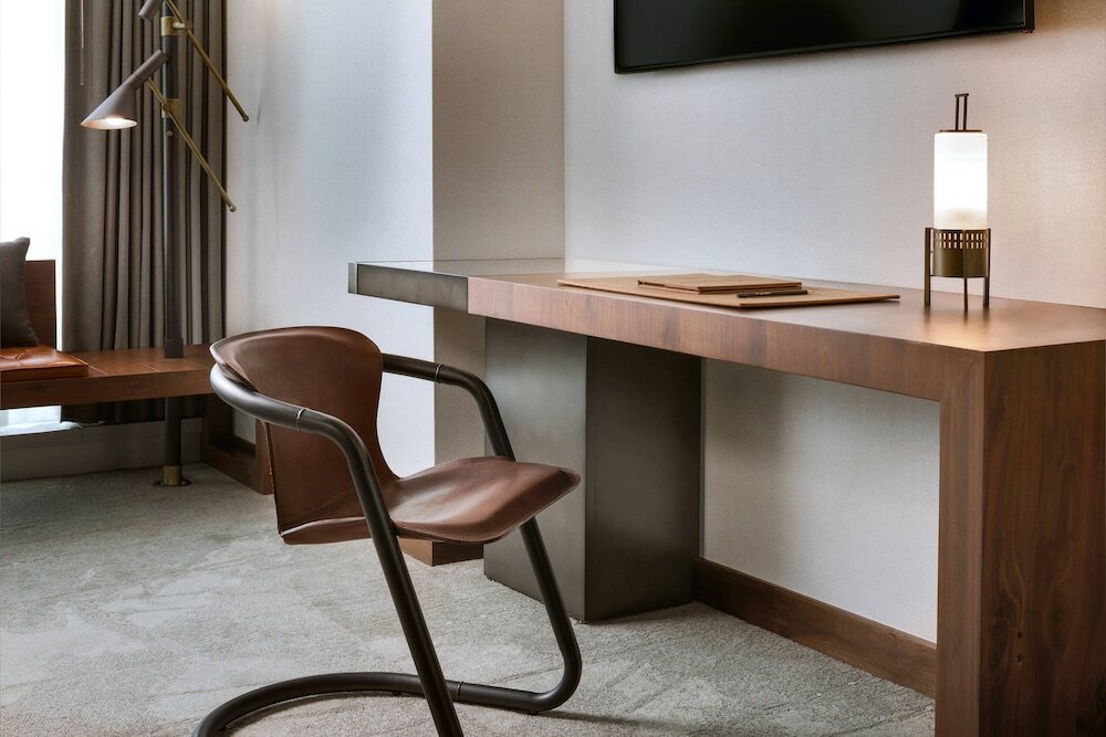 Фото The Douglas Autograph Collection