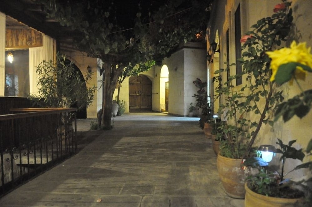 Aravan Evi - 16