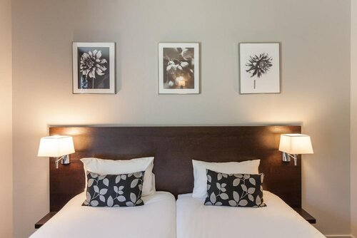 Гостиница Logis Hôtel Alienor в Лангоне