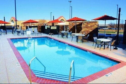 Гостиница TownePlace Suites by Marriott Alexandria в Пайнвилле
