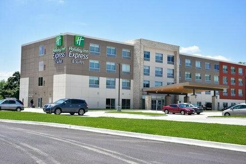 Гостиница Holiday Inn Express & Suites Bensenville - O'Hare в Нортлейке