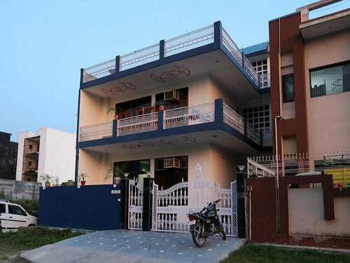 Oyo 270 Home Stay Inn