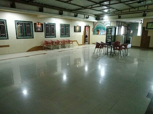 Royal Guest House - Hostel