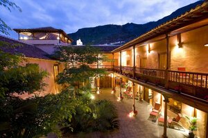 Гостиница Hotel Livvo La Quinta Roja