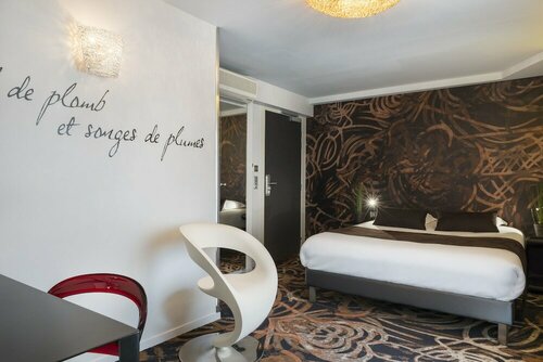 Гостиница Le Bon Hotel в Нейи-сюре-Сене
