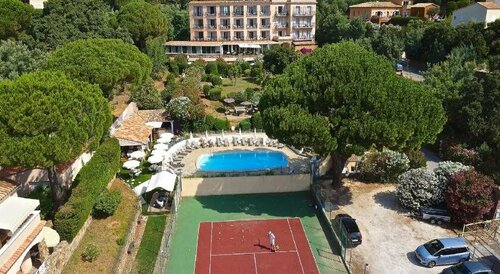 Гостиница Hôtel du Parc в Ла-Круа-Вальмере