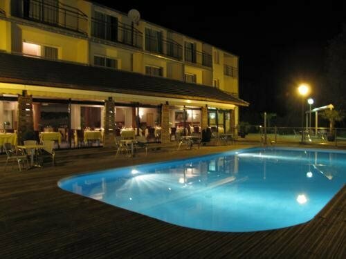 Гостиница Hotel The Originals du Golf de l'Ailette Laon Sud в Суассоне