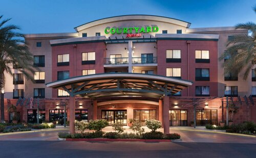 Гостиница Courtyard by Marriott Los Angeles Burbank Airport в Бербанке