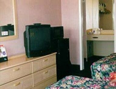 Гостиница Clarion Inn в Ламбертоне