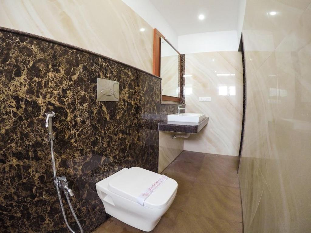 Фото Hotel Maadhini