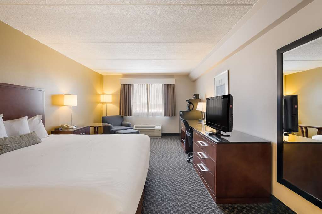 Фото Best Western Riverfront Inn