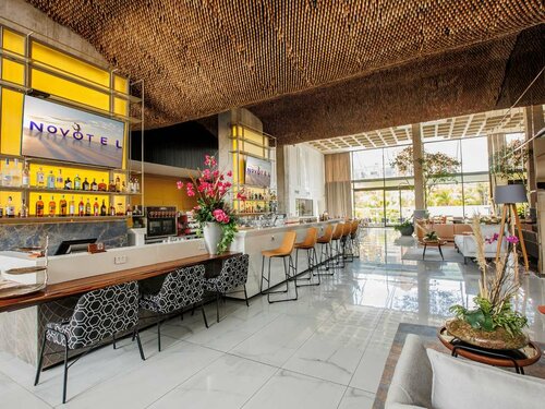 Гостиница Novotel Santa Cruz de la Sierra в Санта-Крус-де-ла-Сьерра