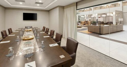 Гостиница Embassy Suites by Hilton Milwaukee Brookfield в Брукфилде