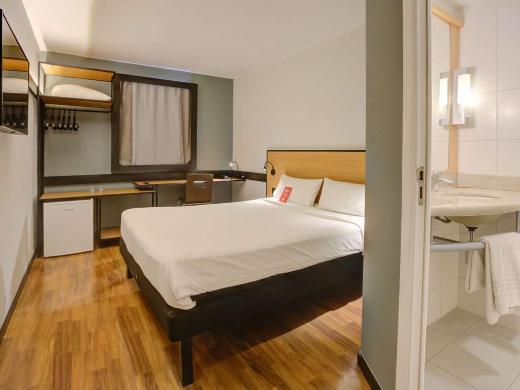 Фото Ibis Vitoria Praia de Camburi