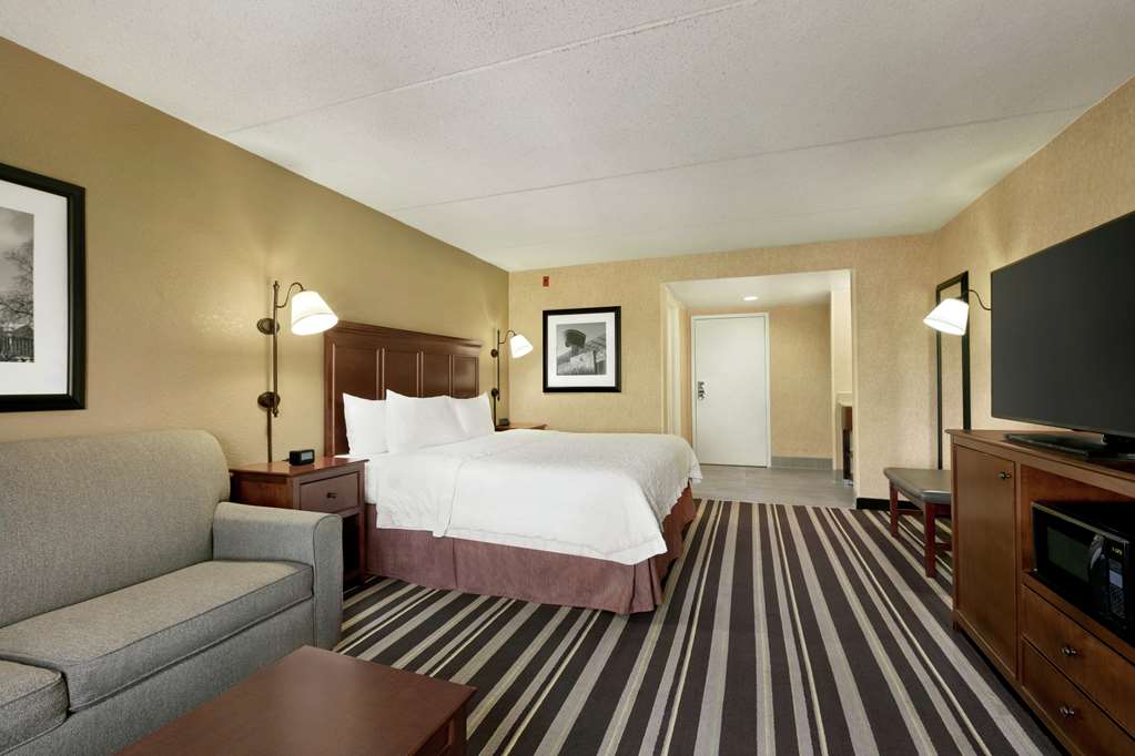 Фото Hampton Inn Washington-Dulles Int'l Airport South