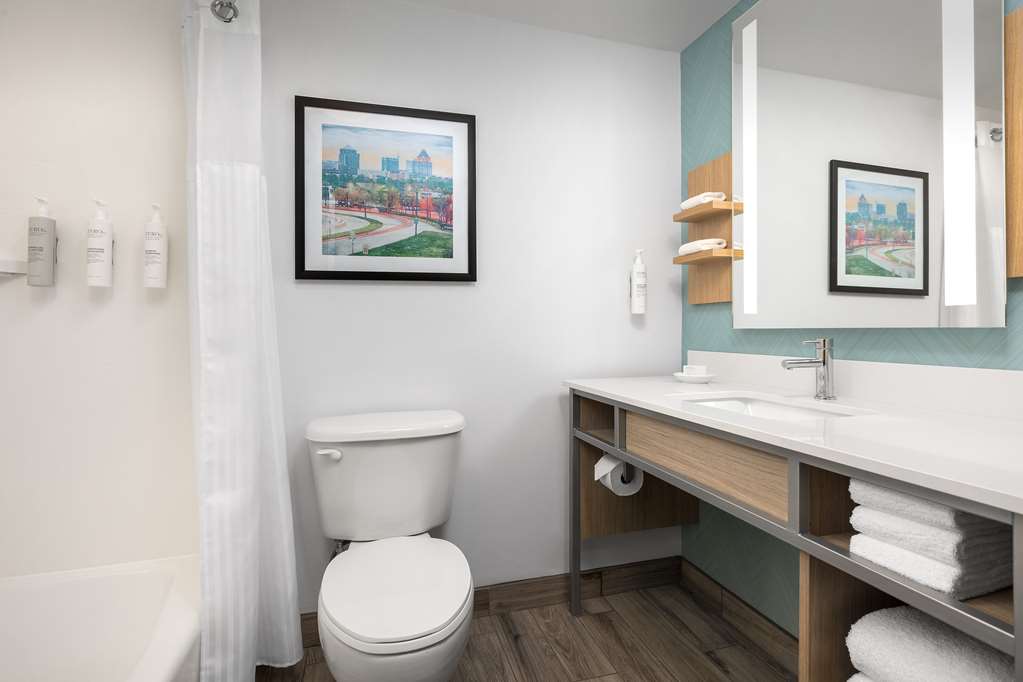 Фото Hilton Garden Inn Greensboro